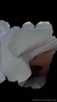 abbie_gg leak - Me quedé a dormir en la suite de mi prim!t0 y me despertó co..