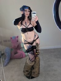 aestravip leak - these legwarmers have an unbelievable grip on all my outfits..