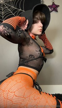 alien.sprinkles leak - Yaaay, Spooktober is here! Now I’ve an excuse to dress eve..