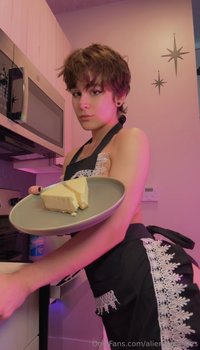 alien.sprinkles leak - Which cake do you want? :3