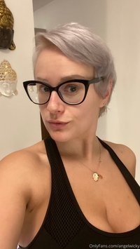 angelwicky leak - Since I’m not able to go to a hairdresser for over 2 months ..