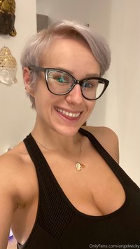 angelwicky leak - Since I’m not able to go to a hairdresser for over 2 months ..