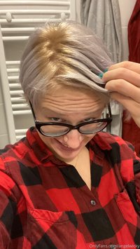 angelwicky leak - Since I’m not able to go to a hairdresser for over 2 months ..