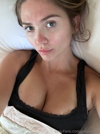angiefaith leak - too tempting to scroll past