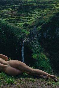 anna.ralphs leak - Part 4 Wind. Skin. Edge of the cliff. I was naked and high ..