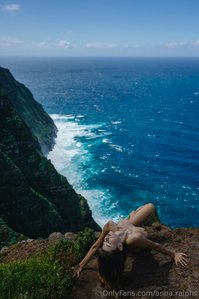 anna.ralphs leak - Part 4 Wind. Skin. Edge of the cliff. I was naked and high ..