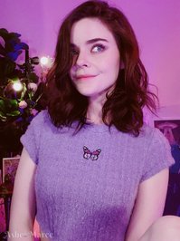 ashemaree leak - hey got my little desk setup how I like it, finally~ how..