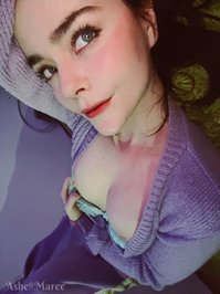 ashemaree leak - feelin’ cute & kissable today