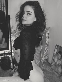 ashemaree leak - short skirts get me feelin…frisky ✨