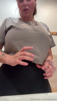 avanicks leak - Super sweaty workout… I need a good boy on clean up duty