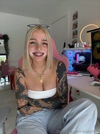 babyfooji leak - clearly I'm at my desk *working*