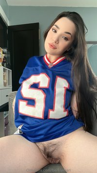 barelymari leak - Swipe if you love the sag ;)