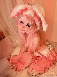 belledelphine leak - omg pink hair delphine is back?!