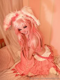 belledelphine leak - omg pink hair delphine is back?!