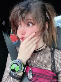 belledelphine leak - some random pics i also took