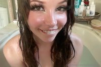 belledelphine leak - i love how soft my skin always feels when im in the bath, so..