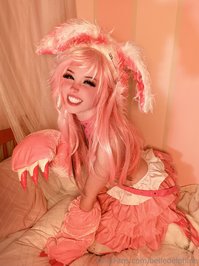 belledelphine leak - omg pink hair delphine is back?!