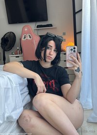 brujita.roja leak - Would you like to see more of this character?---------------..