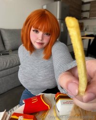 ceoofgothicc leak - what’s wrong, babe? :c u barely touched your fries :(