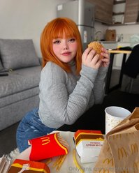 ceoofgothicc leak - what’s wrong, babe? :c u barely touched your fries :(