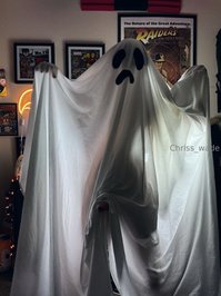 chriss_wade leak - Looks like this house might be haunted