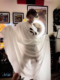 chriss_wade leak - Looks like this house might be haunted