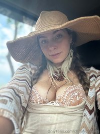 chroniclove69 leak - Check out this super cute outfit!! Sneaky lingerie underneat..