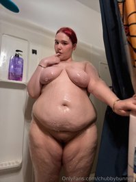 chubbybunniiix leak - Would you shower with me? my belly looks so big in these !