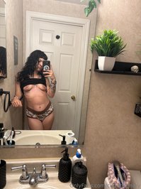 cutiepiemary leak - i finally showered lmfao and am starting to feel better! i’l..