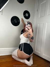 digitalsluut leak - good morning! makima mirror pics!