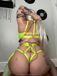digitalsluut leak - I love the way these panties outline my ass + my tattoo