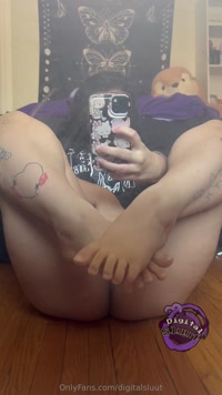 digitalsluut leak - pussy reveal! (and spreading)