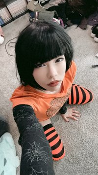 dummi.gf leak - bunch of orange pictures