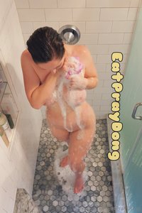 eatpraydong leak - cum play in the shower