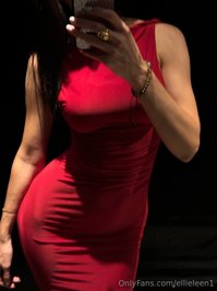 ellieleen1 leak - Have you ever just wanted to tear my clothes off?