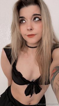 envyanne leak - Black looks good on me, right? :3c