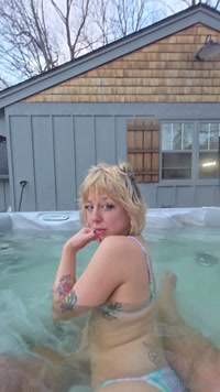 finnisfine leak - Head in the tub