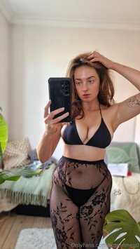 hotgirlmeg0 leak - pretty sure this is an appropriate outfit for all occasions