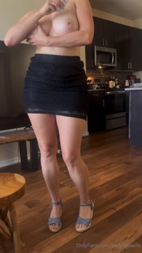 hotyogawife leak - Let me know if you want a sexy video like this!