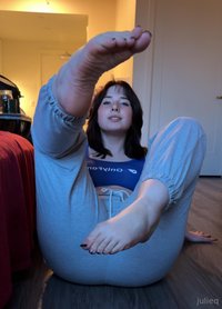 imjuliequeen leak - edgeeee and milkkk to my clothed body and soft feet tonight ..