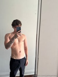 jakegelato leak - 28 pictures of me taking off my pants
