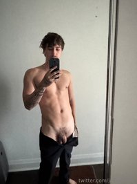 jakegelato leak - 28 pictures of me taking off my pants