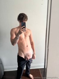 jakegelato leak - 28 pictures of me taking off my pants