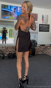 jam1ecroft leak - A fan bought me this sexy ass dress and heels! I’ll get a wi..