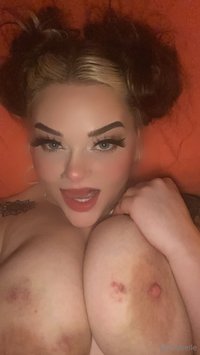 jaydebelle leak - Photo Bomb