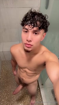 jettagain leak - “I wish I could shower with you” nahh bro I like to pipi on..