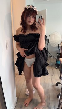 kianavi leak - Blessing you with some kiyana bulge, just swipe to see :3