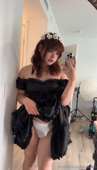 kianavi leak - Blessing you with some kiyana bulge, just swipe to see :3