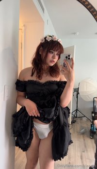 kianavi leak - Blessing you with some kiyana bulge, just swipe to see :3