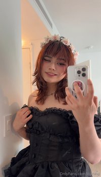 kianavi leak - ahhhh I feel so pretty in this outfit I wish I had someone h..